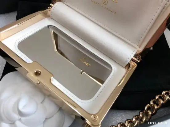 Firstbag Ru BOY MINAUDIERE CHANEL 0607